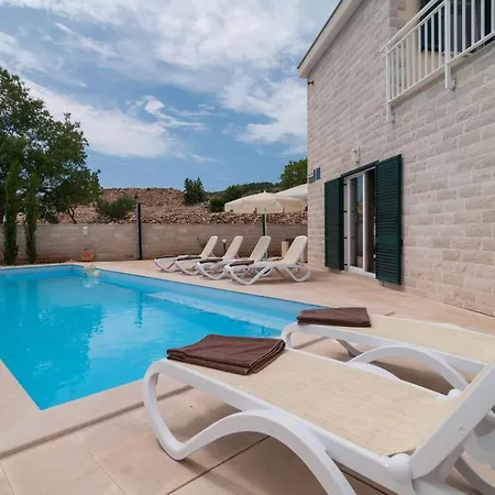 Pool Villa Dino * Postira