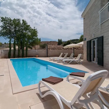 Pool Villa Dino Postira