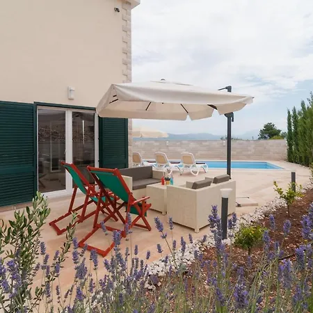 Villa Pool Villa Dino *