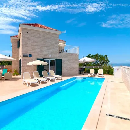 Pool Villa Dino